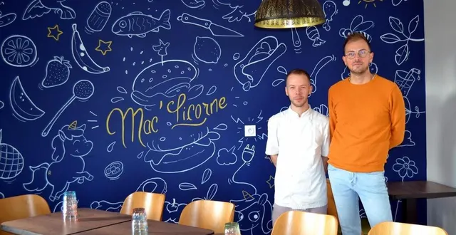 photo  sony et romain dans la nouvelle salle.  &copy;  le maine libre 