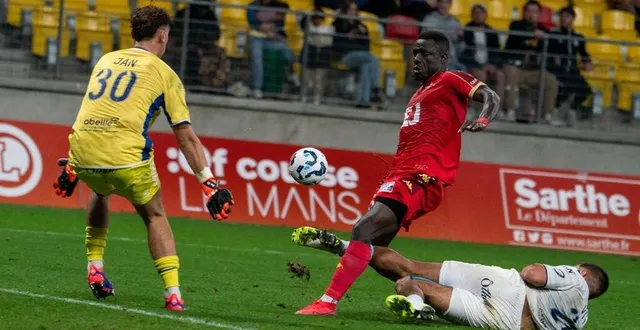 photo  dame gueye a lancé les siens sur de bons rails d’un doublé.  &copy;  photo : archives arnaud despelchain 