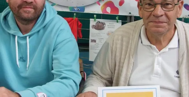 photo  andré froger (à droite), présidentde l’amicale et un adhérent.  &copy;  ouest-france 