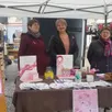 photo  octobre rose s’est invité au milieu du marché. 