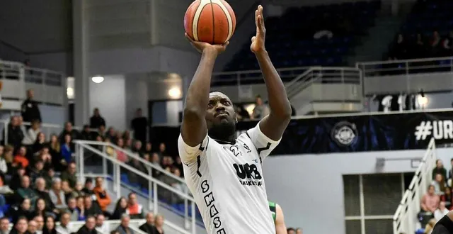 photo  cheick sekou-condé était sollicité par des clubs de pro b durant l’intersaison, mais a choisi de prolonger l’aventure à rennes.  &copy;  archives jocelyne régent 