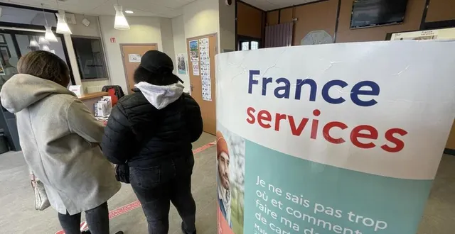 photo  ouvert depuis 2020 au cœur du quartier de perseigne, l’espace france services accueille chaque jour des dizaines de personnes qui viennent y chercher de l’aide pour effectuer toute une série de démarches administratives et autres.  &copy;  ouest-france 
