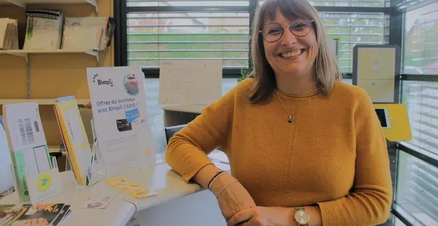 photo  marlène guet tient l’agence postale communale de solesmes depuis 2009.  &copy;  ouest-france 
