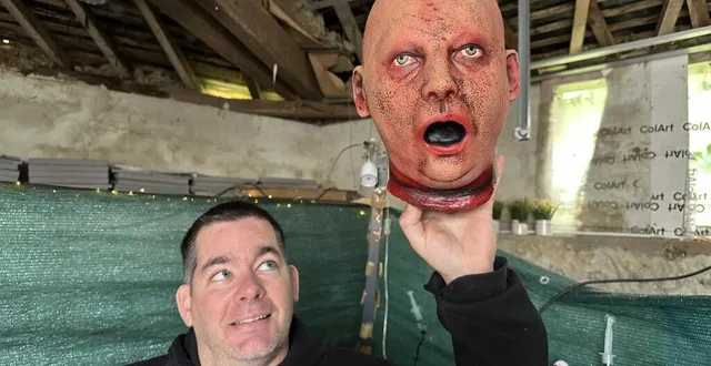 photo  à sainte-osmane, dans la sarthe, cédric le coz ouvre gratuitement sa maison où il a fait un nouveau labyrinthe de l’horreur, pendant les vacances de la toussaint.  &copy;  ouest-france 