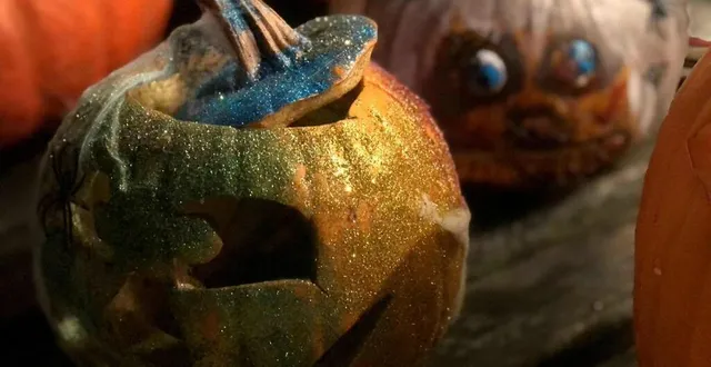 photo  à la flèche (sarthe), des animations gratuites sont proposées pour halloween, ce jeudi 31 octobre après-midi, place henri-iv.  &copy;  archive ouest-france 