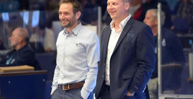 photo  thibault wolicki (à droite) et hans lhermitte, l’un de ses adjoints, ont fait le choix assumé de réduire la voilure en termes de séances.  &copy;  alain vermeulen 