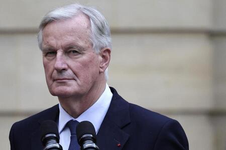 photo Le Premier ministre Michel Barnier, lors de la cérémonie de passation de pouvoir à l’hôtel Matignon, à Paris, le 5 septembre 2024. STEPHANE DE SAKUTIN / POOL / AFP 