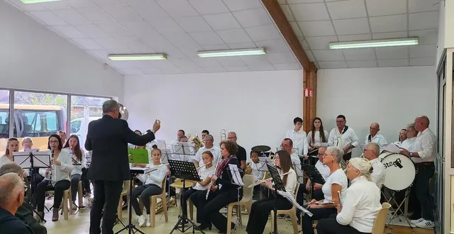 photo  les 28 stagiaires et leurs professeurs ont proposé une mini-audition, dimanche 27 octobre 2024, dans l’ancien local point p de thury-harcourt (calvados), à l’issue de leurs deux jours de stage.  &copy;  ouest-france 