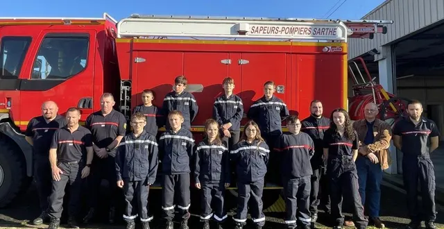 photo  les cadets de la sécurité civile encadrés de leurs formateurs.  &copy;  ouest-france 