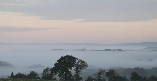 photo  des nappes de brouillard à douarnenez (finistère), en septembre 2021.  &copy;  yves-marie quemener / archives ouest-france 
