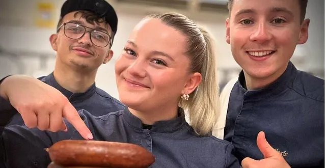 photo  alexis, lorène collet et leur équipier sont arrivés premiers au grand prix international du saucisson à l’ail fumé.  &copy;  lorène collet 