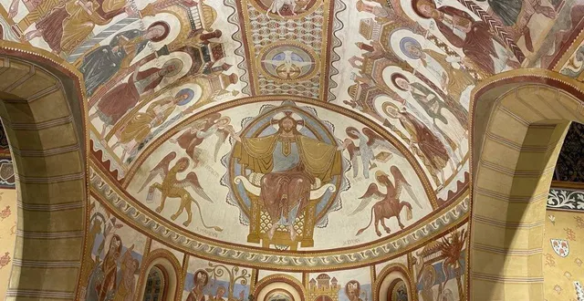 photo  l’église saint-julien de poncé, dont les fresques ont été restaurées en 2021-2022, accueillera la chorale kumbaya.  &copy;  le maine libre 