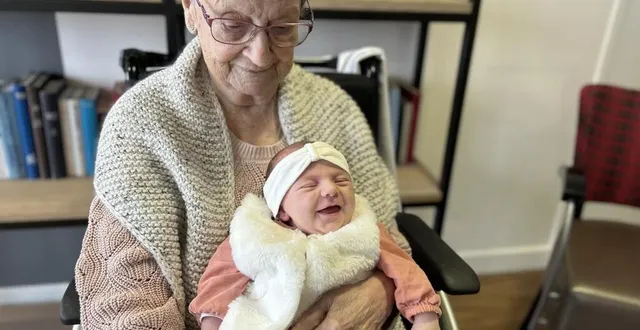 photo  paulette et eva.  &copy;  lilian réveillé 