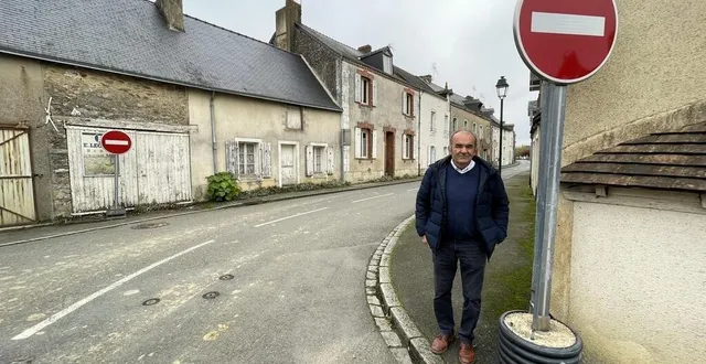 photo  les panneaux installés pour le premier test depuis mars dans la rue charnacé n’ont pas été très respectés, relève le maire, jean-louis lemaître.  &copy;  ouest-france 