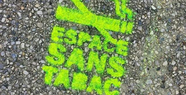 photo  la communauté de communes des sources de l’orne a pris un arrêté interdisant de fumer aux abords de ses écoles. des marquages ont notamment été peints au sol.  &copy;  communauté de communes des sources de l’orne 