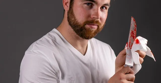 photo  adrien beltoise va livrer un one man show à la médiathèque de briouze, dans l’orne, ce mardi 5 novembre 2024.  &copy;  dr 