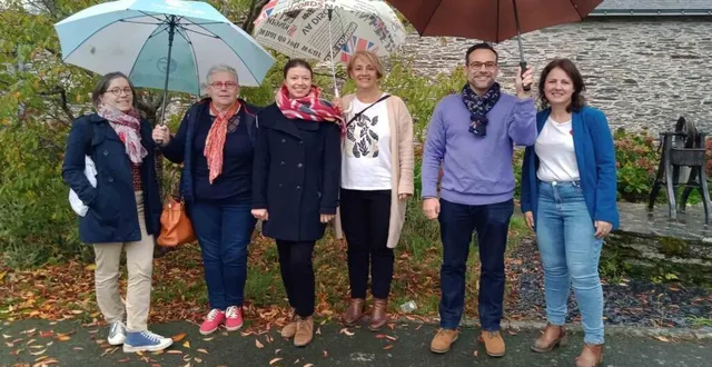 photo  de gauche à droite : catherine beuchard, christine huu, élodie oger, isabelle raimbault, mickaël crémont, angélique roisnard, les différents partenaires des rendez-vous nature.  &copy;  co 