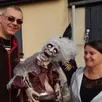 photo  thierry et jocelyne sont des fans d’halloween 