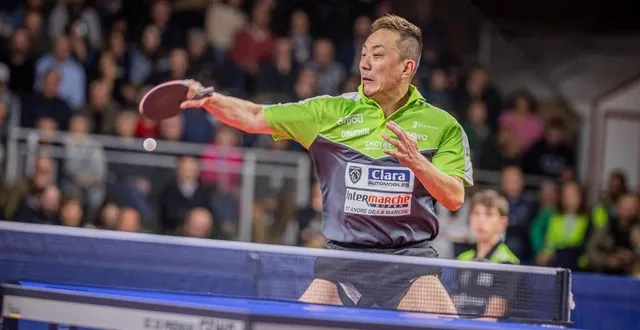 photo  chen tian yuan s’est incliné, tout comme wang yang et niam alamian.  &copy;  photo : archives lisa paquereau 