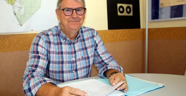 photo  le maire de marigné-laillé dominique covemaeker annonce une prochaine réunion entre les clubs utilisateurs du stade.   &copy;  le maine libre 