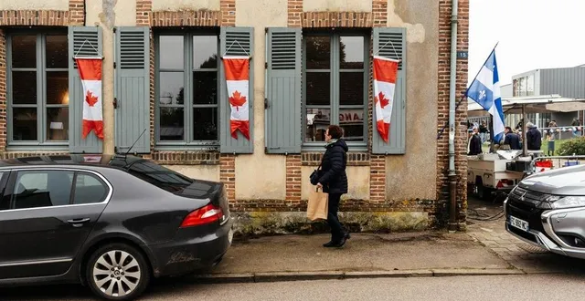 photo  les rues de tourouvre-au-perche (orne) étaient aux couleurs du canada et du québec ce week-end, du 1er au 3 novembre 2024.  &copy;  ouest-france 
