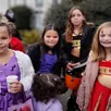 photo  maëlys et ses cousines ont fêté halloween. 