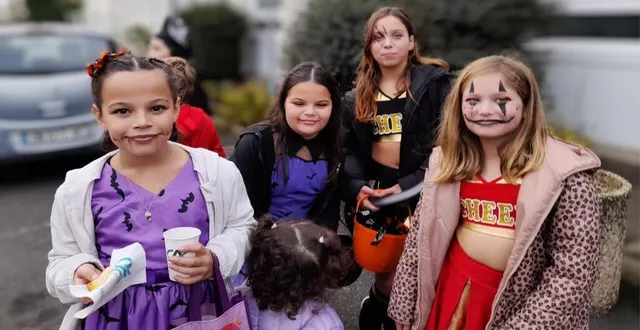 photo  maëlys et ses cousines ont fêté halloween.  &copy;  le maine libre 