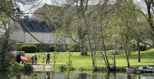 photo  connaissez-vous la légende de la cloche qui sonne au fond du loir, à la flèche ?  &copy;  yanne boloh / ouest-france 