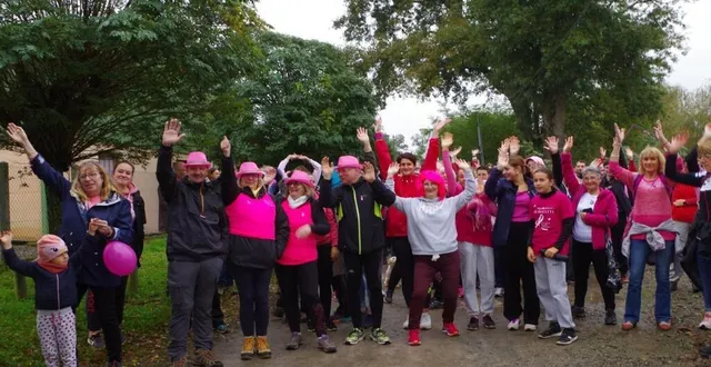 photo  près de 200 marcheurs ont été accueillis dimanche matin.  &copy;  le maine libre 