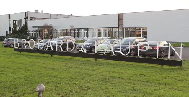 photo  l’imprimerie fléchoise brodard et taupin imprime le prix renaudot 2024.  &copy;  archives le maine libre 