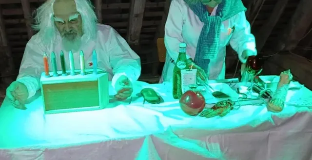 photo  des savants fous avaient pris possession du manoir de verdigné à avesnes-en-saosnois.  &copy;  le maine libre 