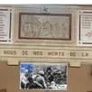 photo  les noms des enfants de la paroisse « morts pour la france » gravés dans le marbre de l’église. 