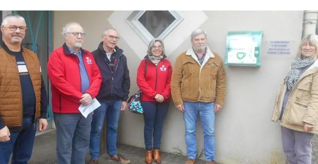 photo  deux défibrillateurs ont été installés, l’un à la salle des fêtes le belmontaire, l’autre, à la mairie.  &copy;  ouest-france 