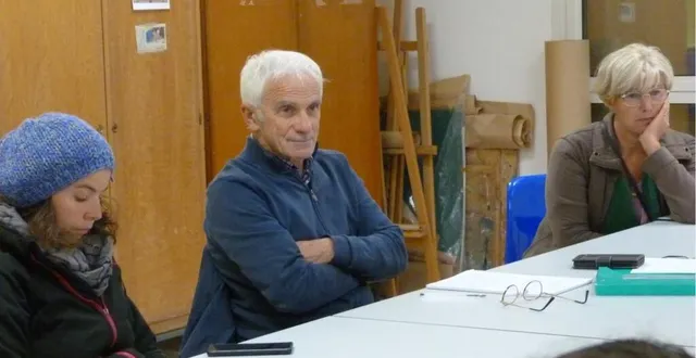 photo  jean-jacques rey (au centre), initiateur d’un projet associatif autour de la nature, donne rendez-vous aux personnes intéressées pour le rejoindre lors de l’assemblée générale constitutive, qui aura lieu vendredi, à 19 h 30, salle davoust.  &copy;  ouest-france 