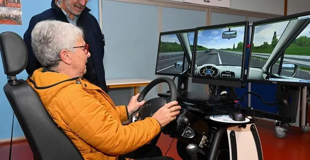 photo  bouchemaine, mardi 5 novembre 2024. le simulateur de conduite a permis aux seniors de se rendre compte des cas de conduite susceptibles d’être dangereux.  &copy;  co – laurent combet 