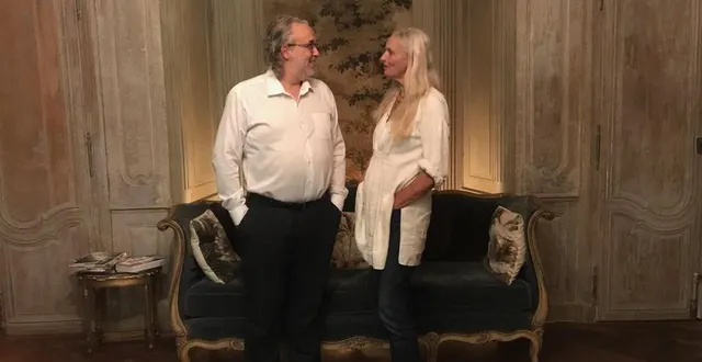 photo  sylvie et philippe goossens, à l’hôtel des tailles, gîte de mortagne-au-perche tenu par leur fils.  &copy;  ouest-france 