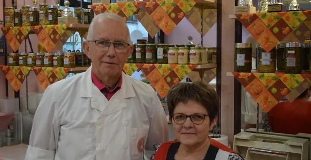 photo  jean et yolande fardoit, charcutiers, souhaitent profiter de leur retraite mais ne trouvent pas de successeurs. ils arrêteront leur activité courant 2025.  &copy;  ouest-france 
