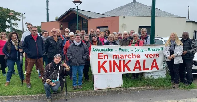 photo  une trentaine de personnes étaient au départ de la marche.  &copy;  le maine libre 