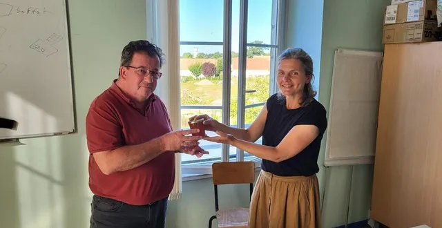 photo  philippe et aurélie lors d’un premier échange. ces deux bénévoles sont aussi impliqués dans le comité de pilotage du projet.  &copy;  centre social georges-rouault 