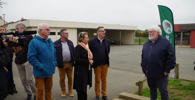 photo  michel pré, le maire, a présenté les travaux réalisés.   &copy;  le maine libre 
