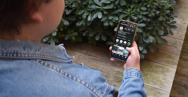 photo  romain, 28 ans, a créé le compte « memes_sarthois » sur instagram.  &copy;  ouest-france 