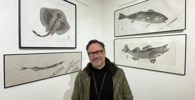 photo  maulévrier, parc oriental, samedi 9 novembre 2024. sylvain garrigues, alias darkoï, présente ses « gyotaku » réalisés à l’encre de chine jusqu’à lundi.  &copy;  co - fabien leduc 
