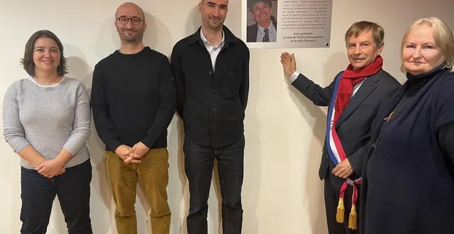 photo  une plaque en hommage à patrick lindet, décédé le 24 avril 2022, a été dévoilée dans le complexe sportif de l’étoile alençonnaise que l’homme politique féru de sport avait tant contribué à développer.  &copy;  ouest-france 