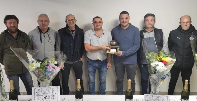 photo  la finale du challenge du président s’est déroulée samedi 2 novembre à la société du loiron. trente-trois équipes étaient inscrites. devant de nombreux sociétaires, anthony et philippe mercier ont battu cédric gallard et thierry métivier sur le score de 12 à 8. stéphane bellanger et philippe cyrano complètent le podium. à noter : l’assemblée générale de la société se déroulera samedi 16 novembre à 11 h, tandis que les inscriptions pour le huitième challenge maurice laigle sont ouvertes.  &copy;  co 