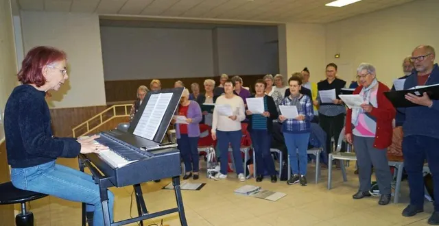 photo  ann simon-debonne se dit assez exigeante : « les notes, il faut qu’elles soient justes, les arrêts des notes, il faut que ce soit ensemble tout comme le début des notes d’ailleurs. »  &copy;  ouest-france 