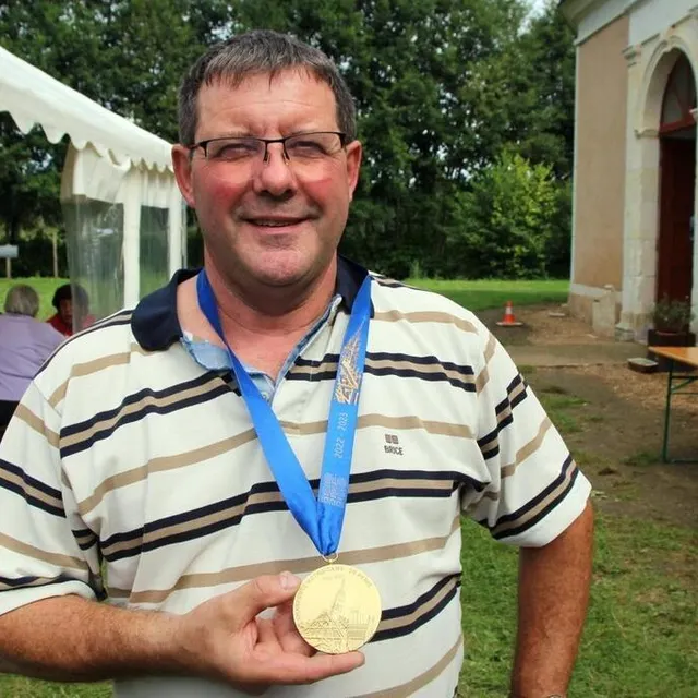 photo patrick jouenne, l’homme clé de la restauration de la charpente de notre-dame de paris.  ©  le maine libre