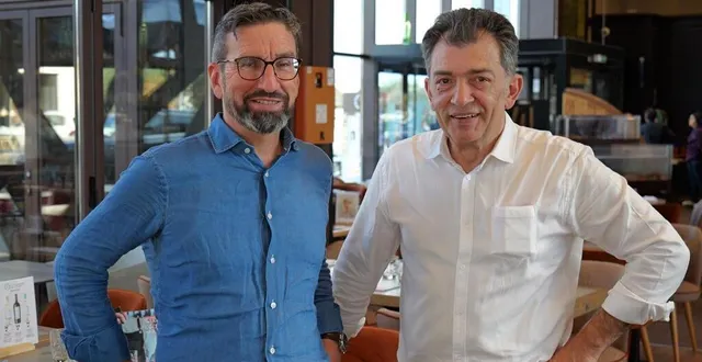 photo  thierry morice (à gauche) a racheté le restaurant la taverne à ruaudin. il est accompagné de gil bigot qui devient le directeur de l’établissement.  &copy;  ouest-france 