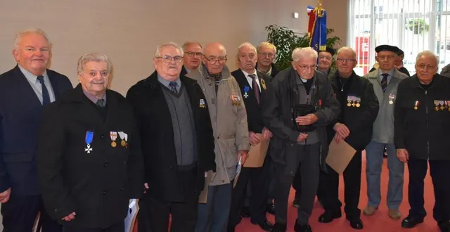 photo  les récipiendaires à l’issue de la cérémonie.  &copy;  le maine libre 