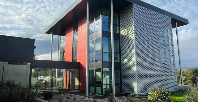 photo  grâce à cet agrandissement, la superficie totale du siège social de l’entreprise sarthoise a presque doublé.  &copy;  groupe passenaud 