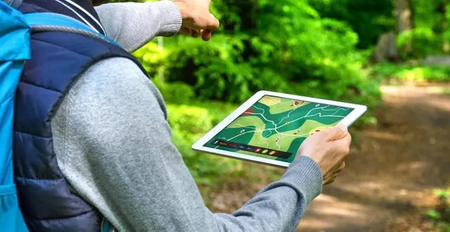 photo  photo d’illustration. l’association familles rurales de briouze (orne) a pour projet de créer, avec les habitants, un ou plusieurs parcours de découverte de la commune, sous la forme d’un jeu de piste numérique, avec version papier ou d’un parcours de geocaching.  &copy;  fotolia 